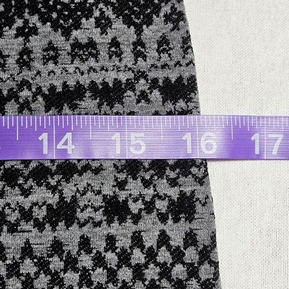 Pink Republic Gray & Black Fair Isle Nordic Print Stretch Knit Leggings Tights - Picture 7 of 9